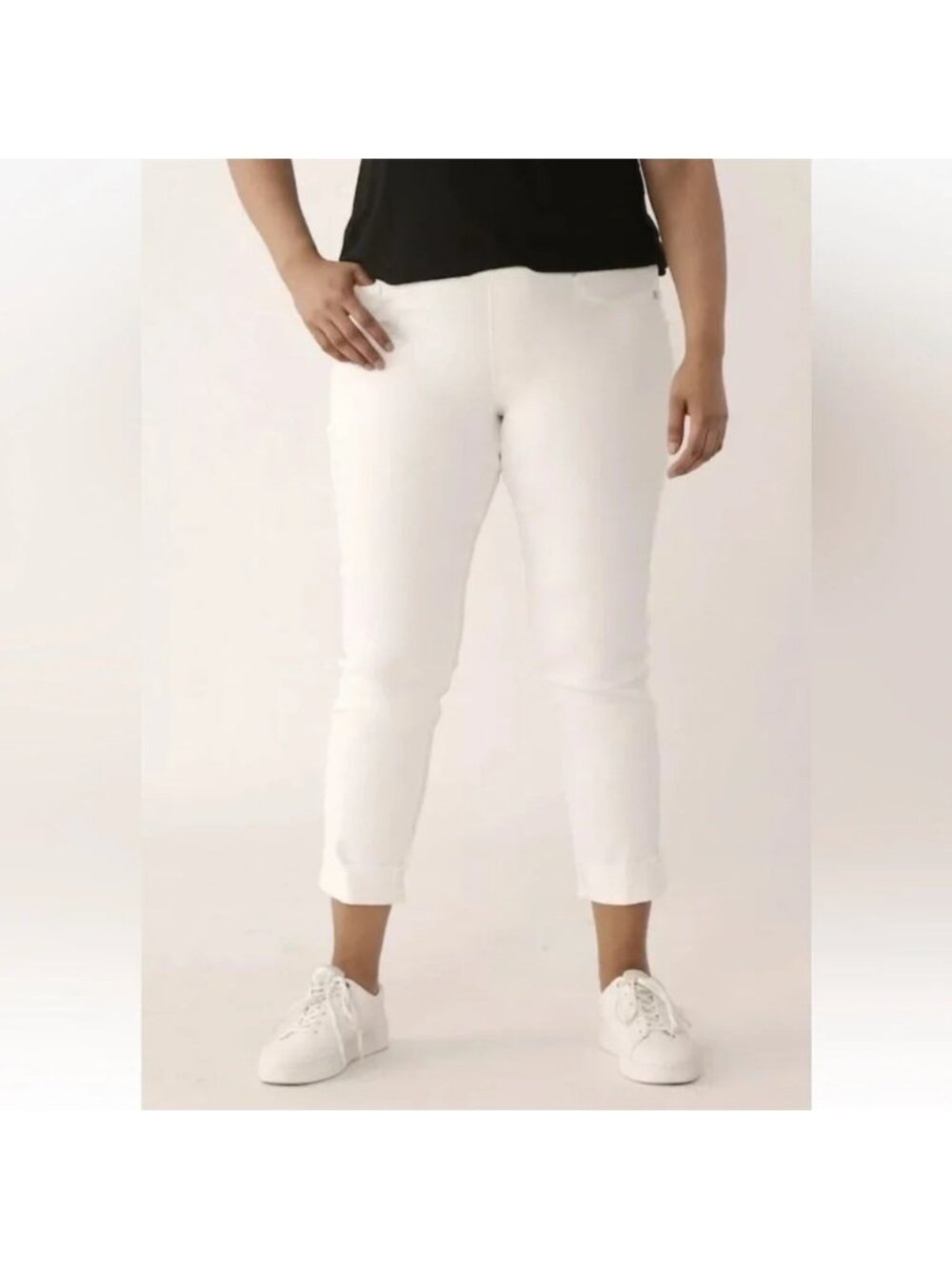 DG2 Diane Gilman White Cropped Stretch Skinny Jeans - Medium
